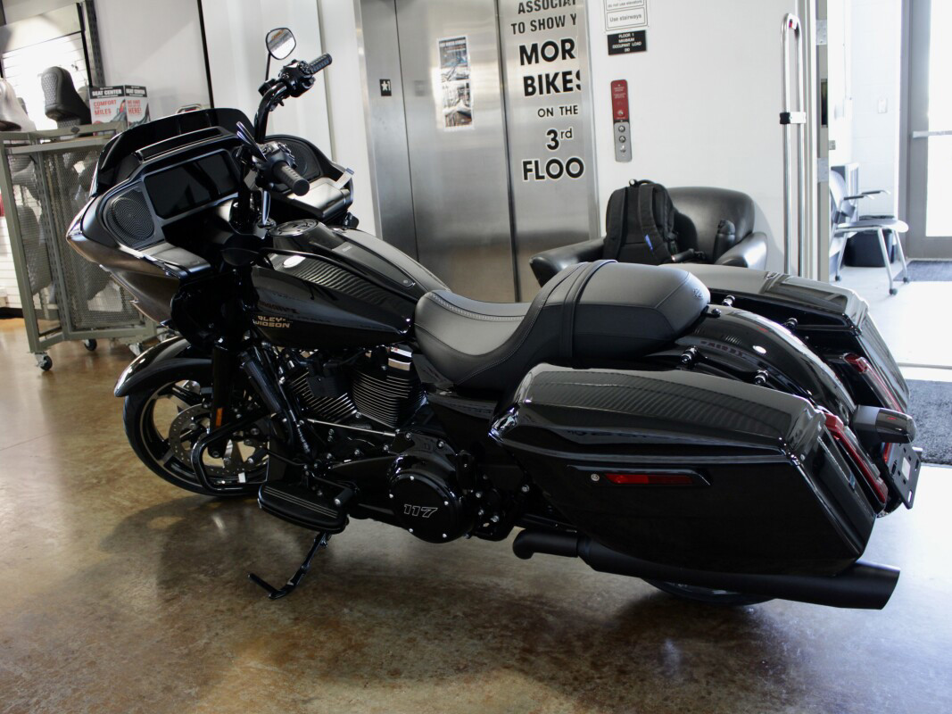 Road Glide®