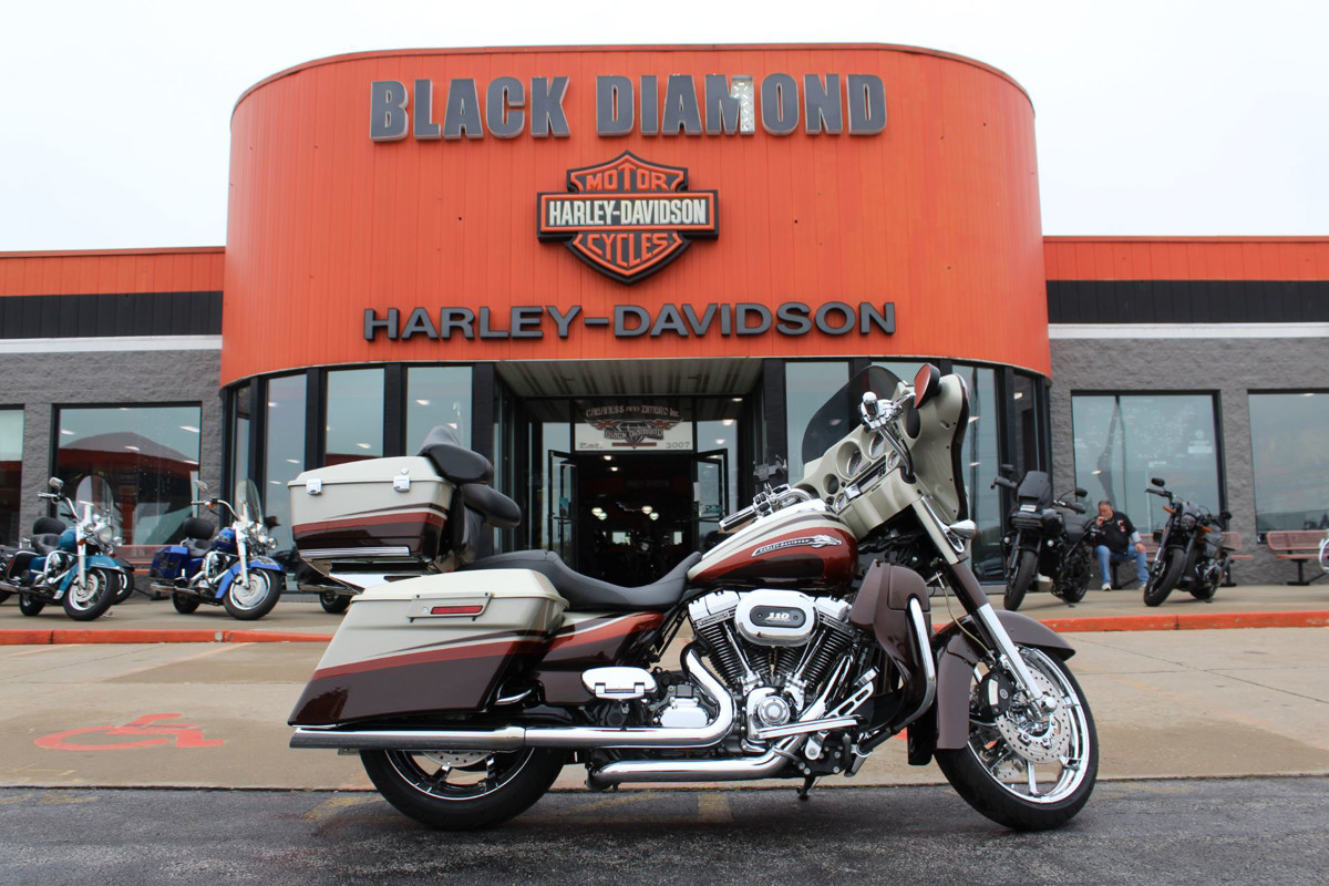 CVO™ Street Glide®