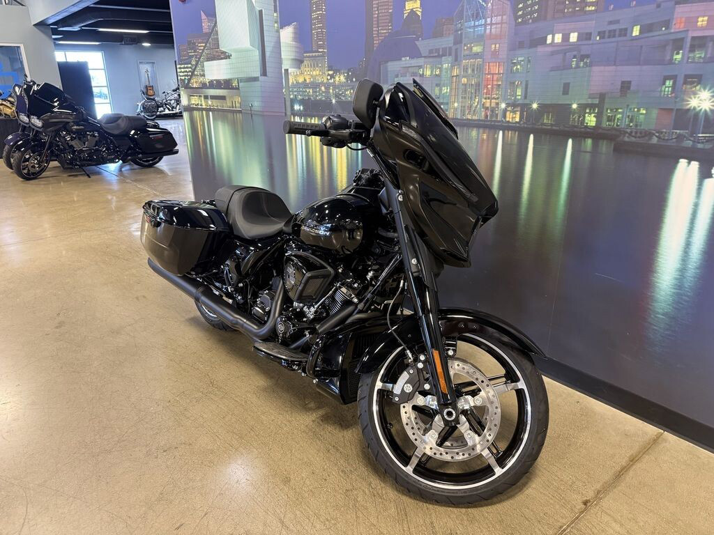 Street Glide®