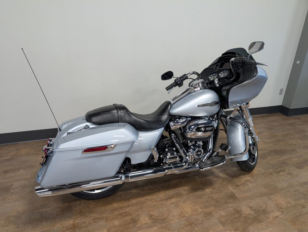 Road Glide®