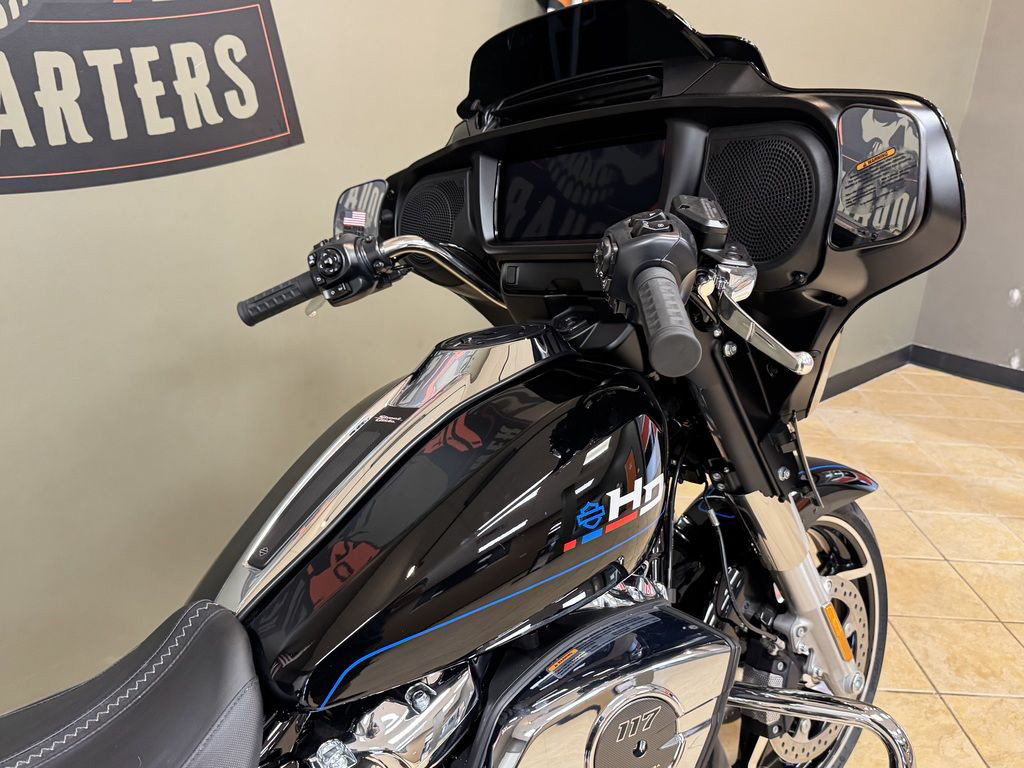 Street Glide®