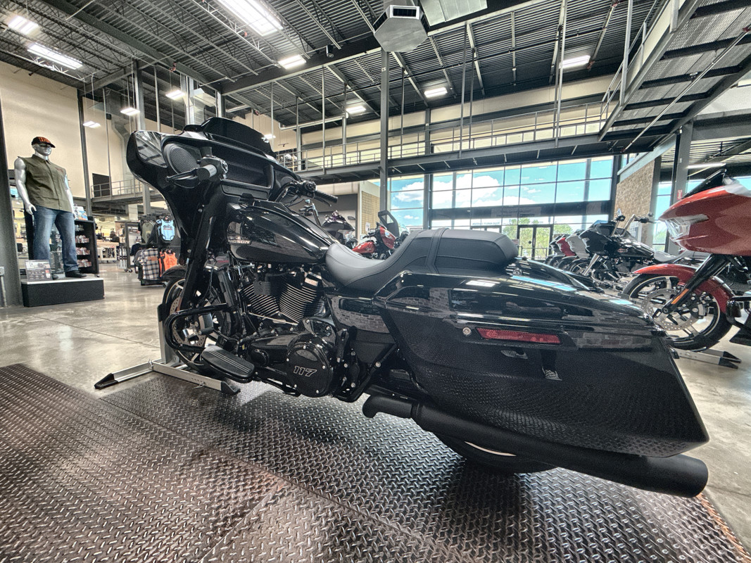 Street Glide®