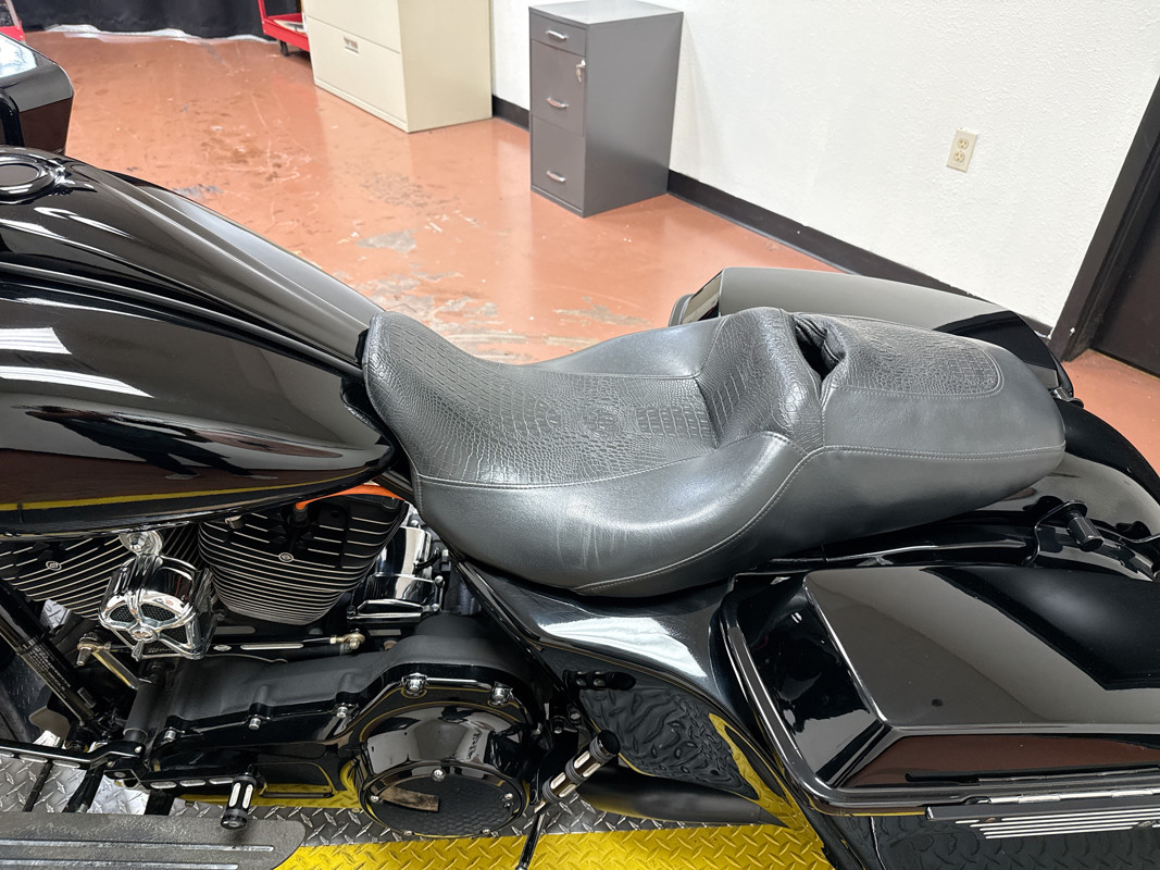 Road Glide® Custom