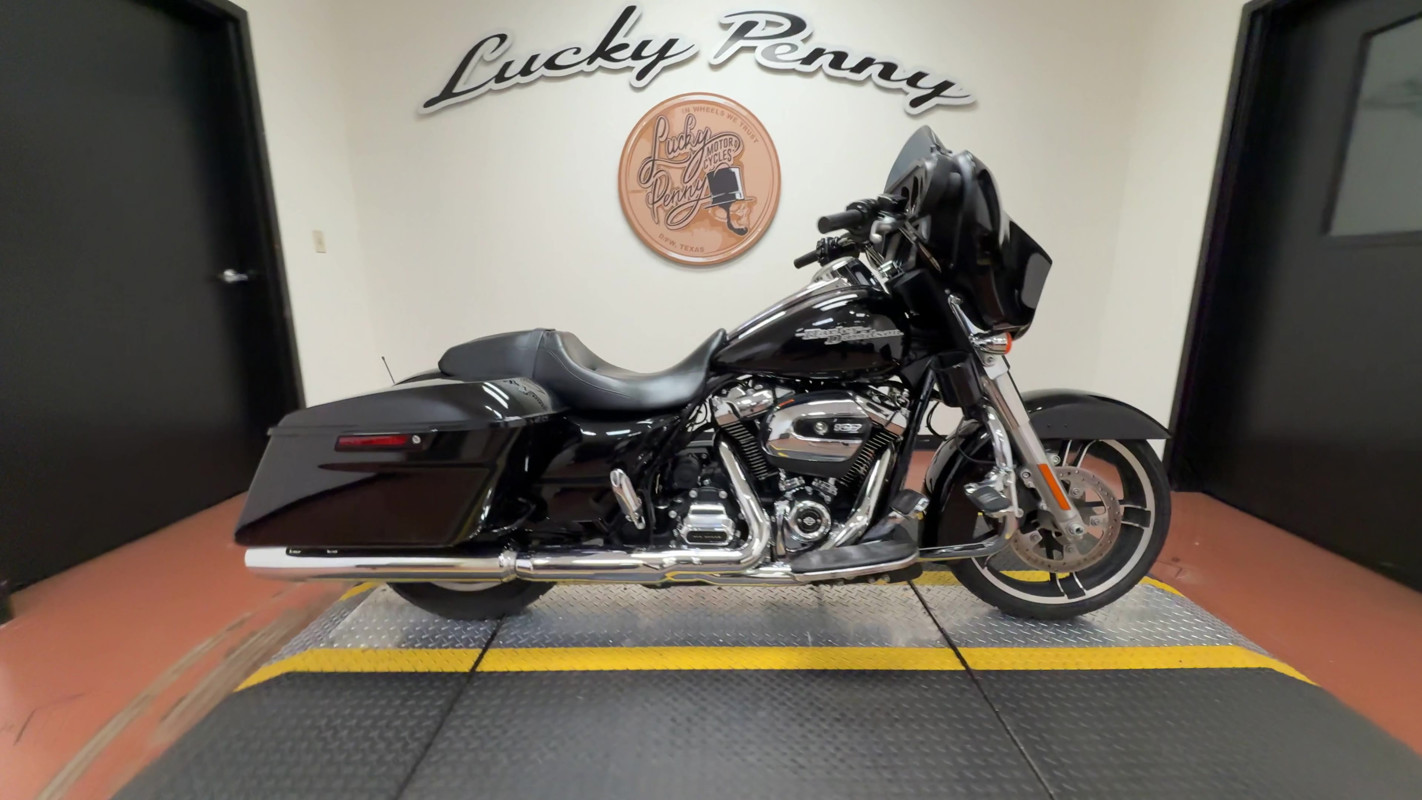 Street Glide®