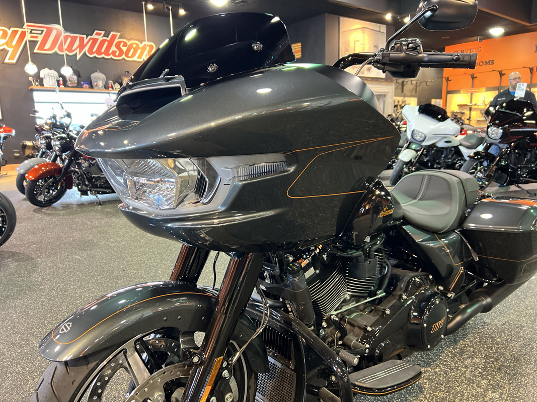 Road Glide®
