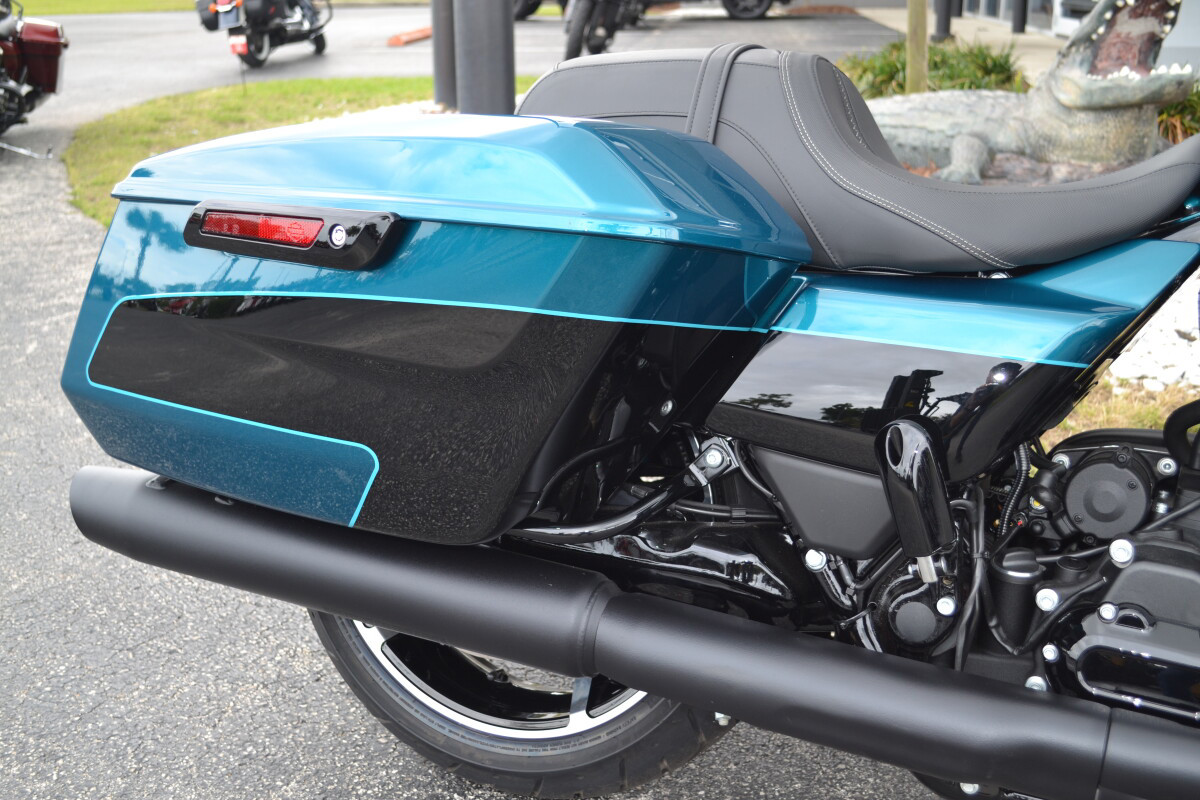 Road Glide®
