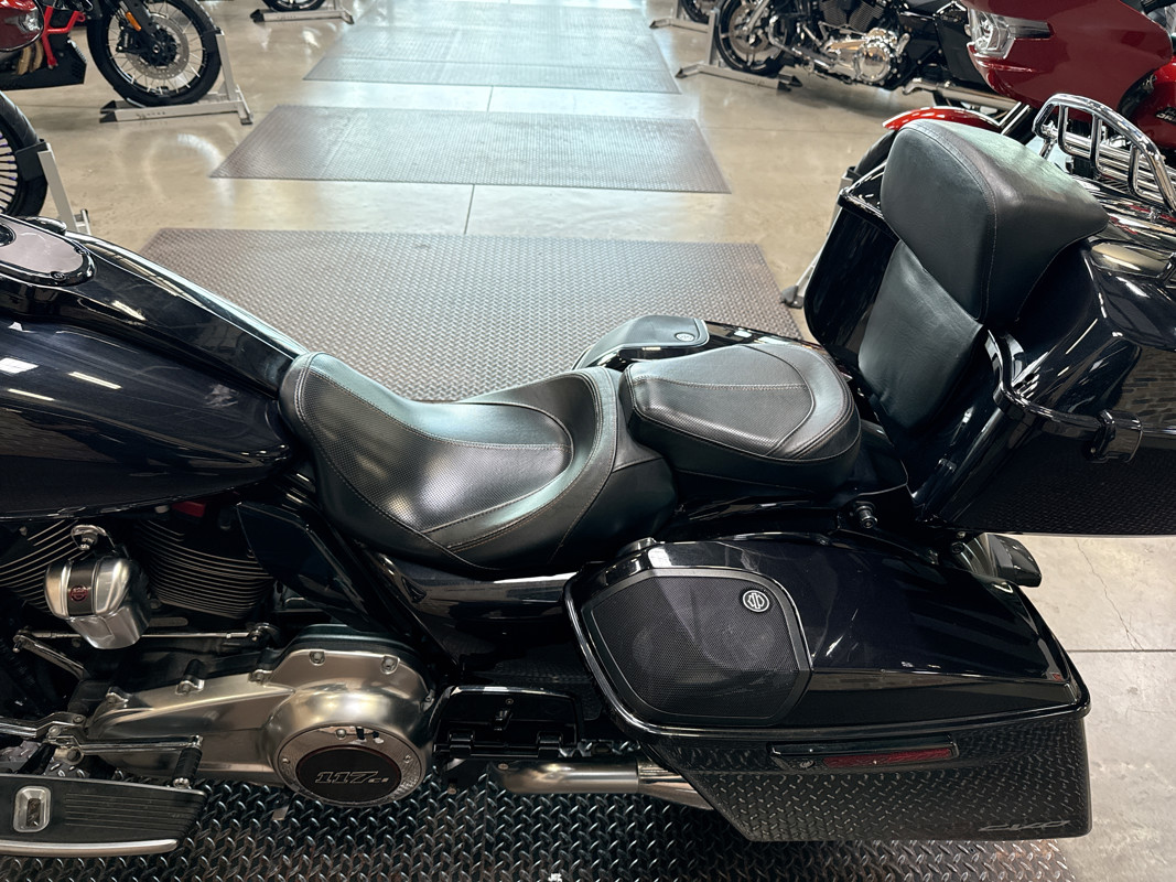 CVO® Street Glide®