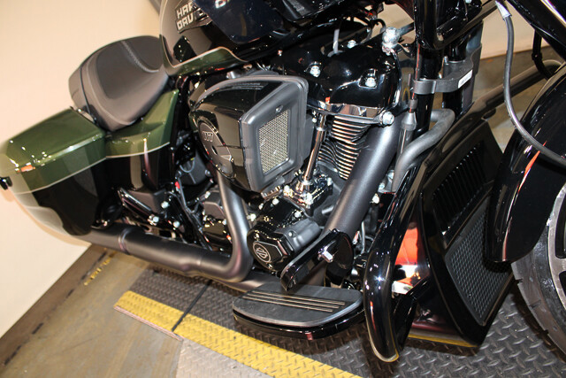 Road Glide®