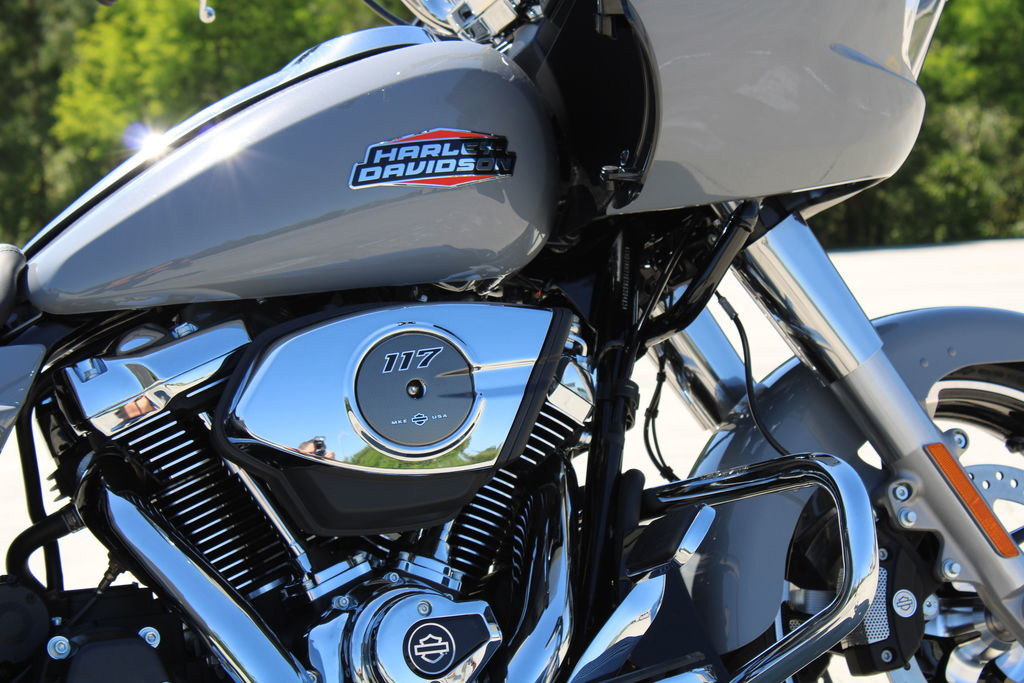 Road Glide®
