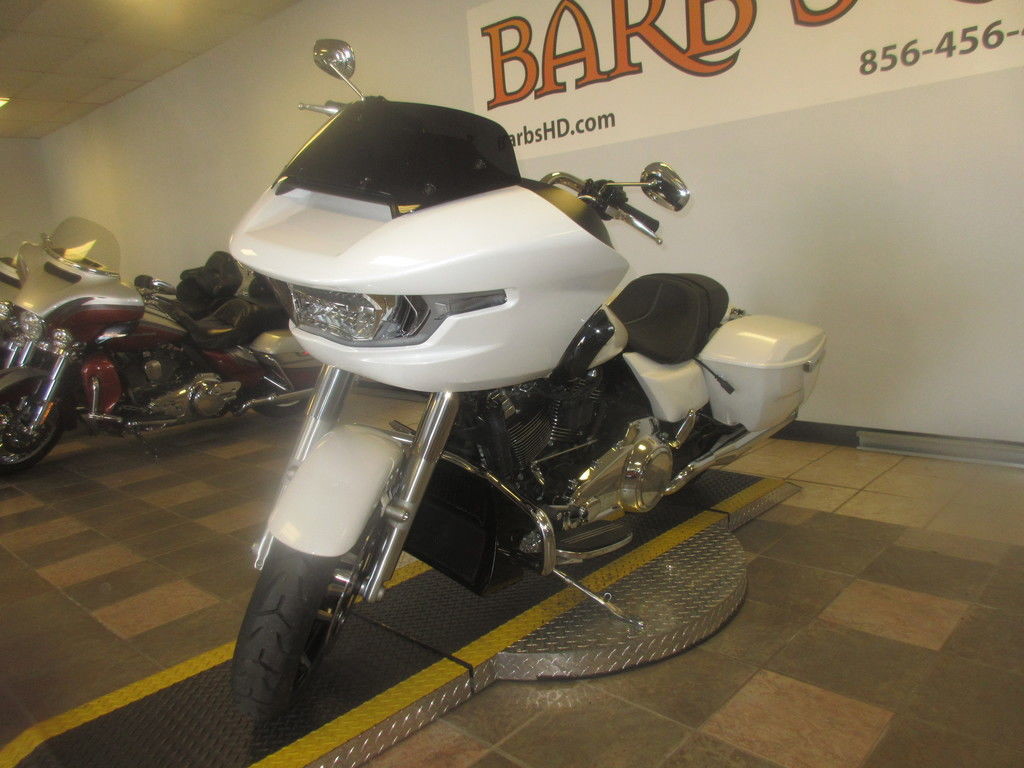 Road Glide®