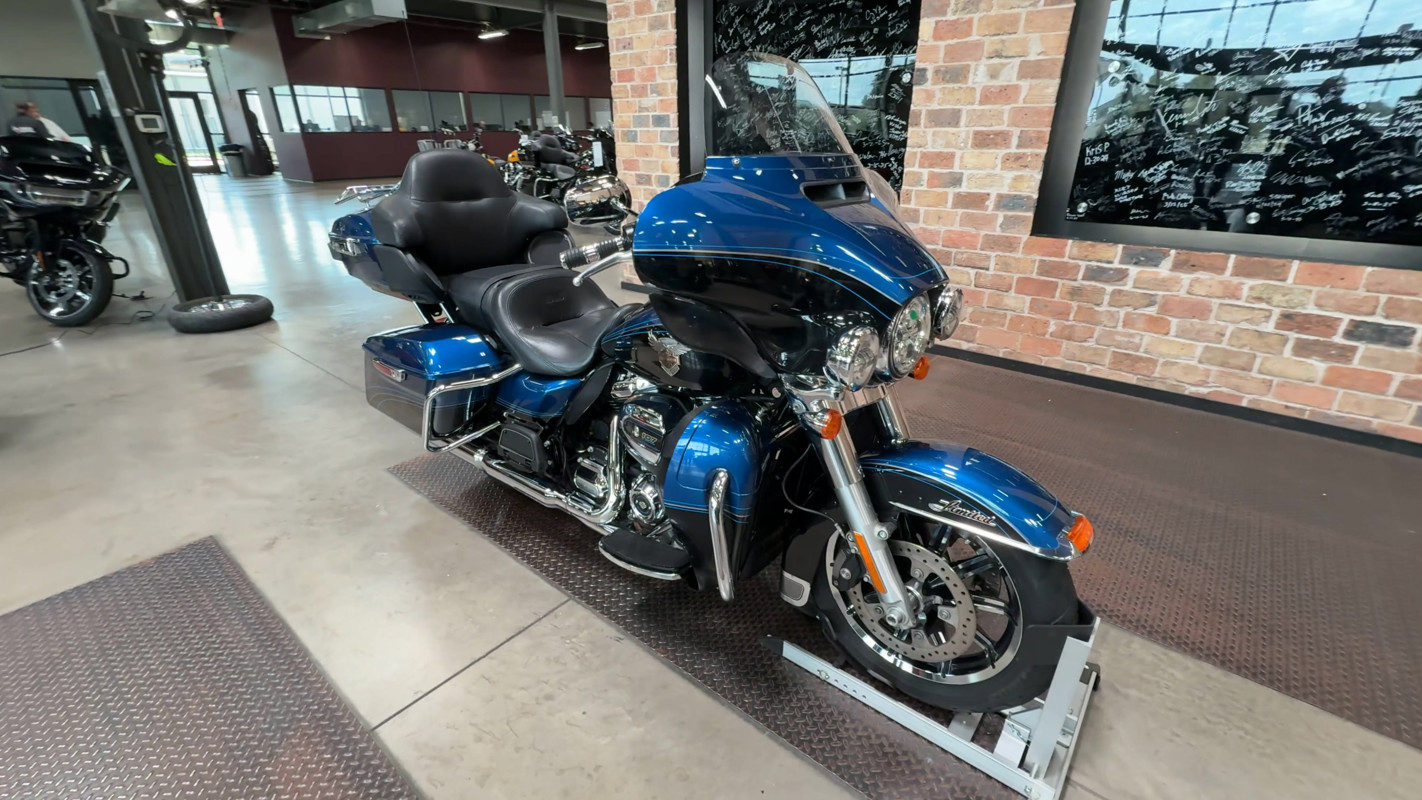 Electra Glide® Ultra® Limited 115th Anniversary