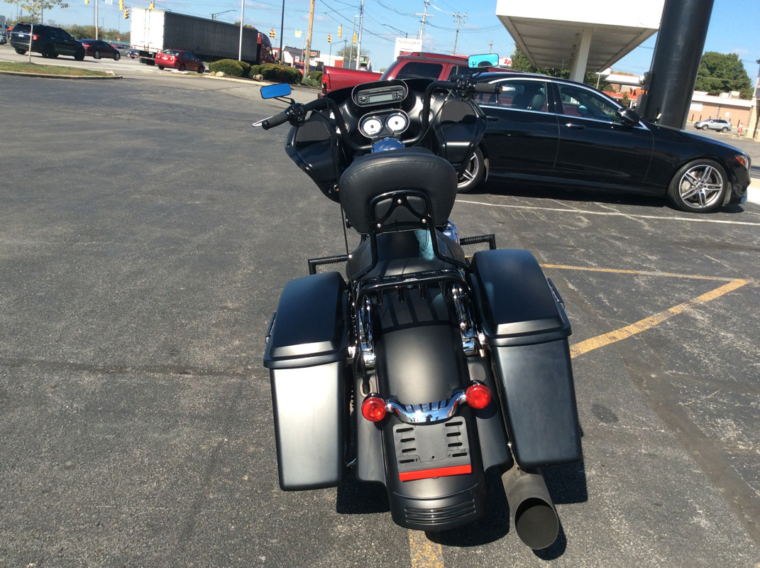 Road Glide® Custom