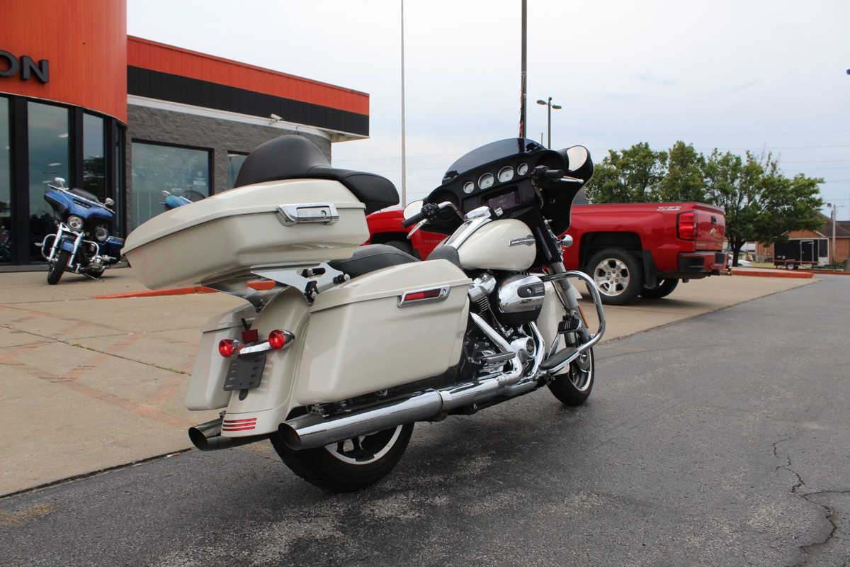 Street Glide®