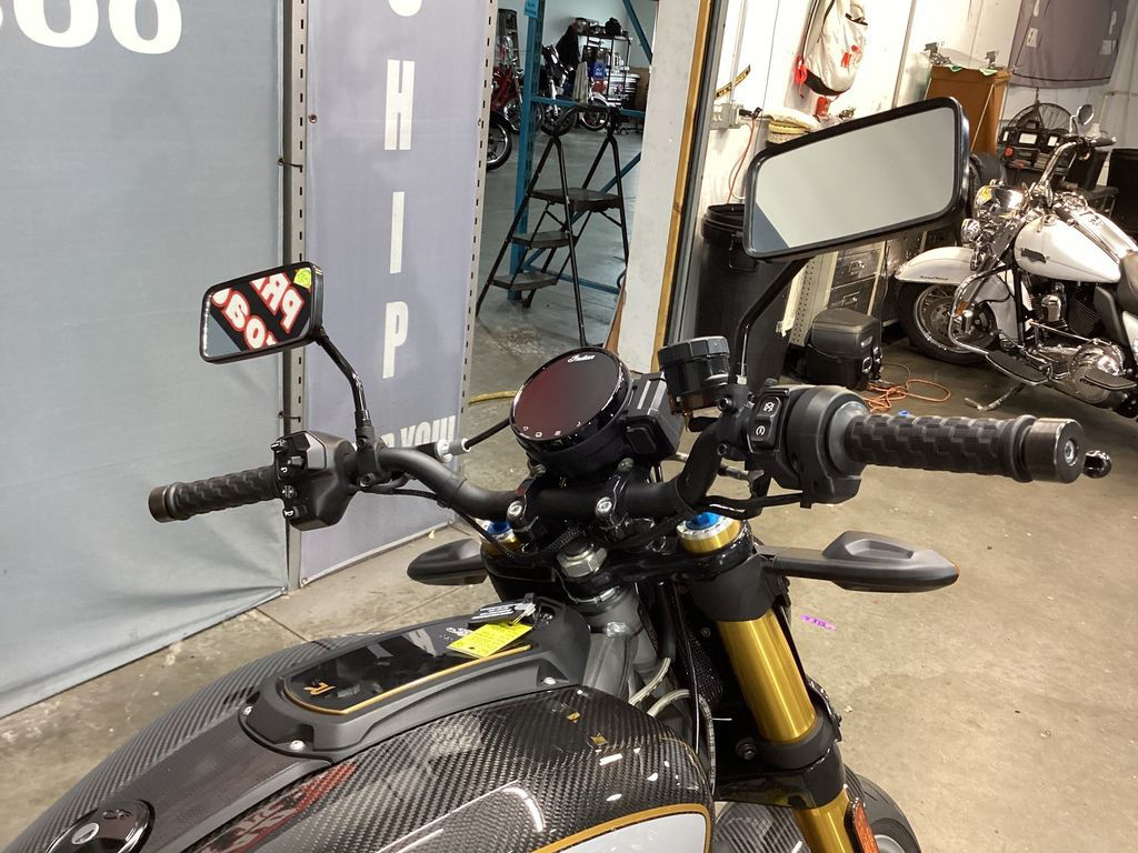 FTR 1200 R Carbon