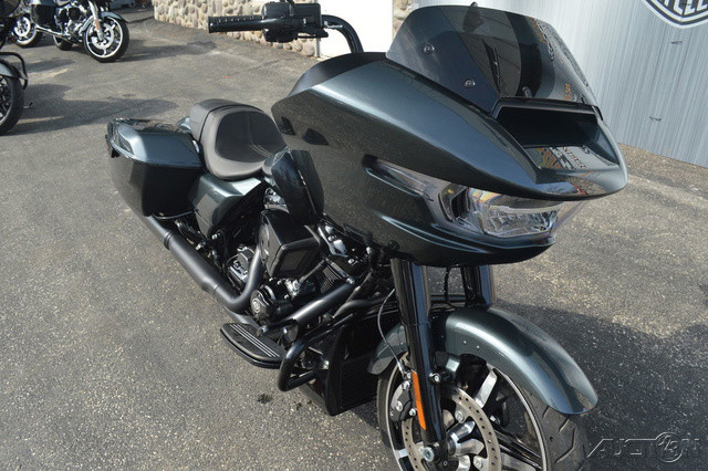 Road Glide®