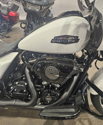Road Glide®