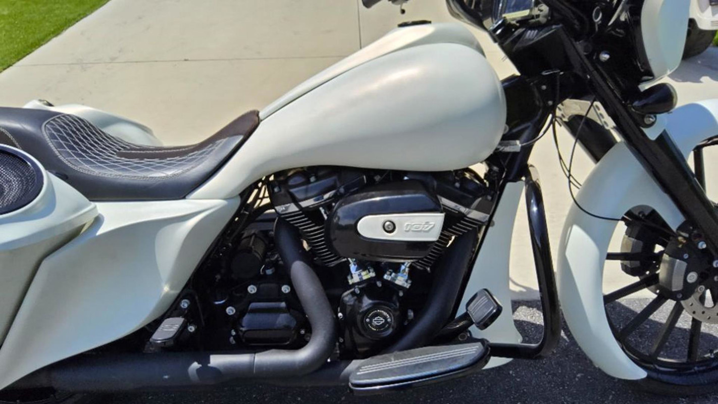 Street Glide®