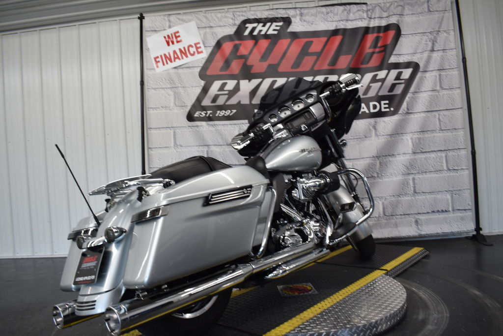 Street Glide®