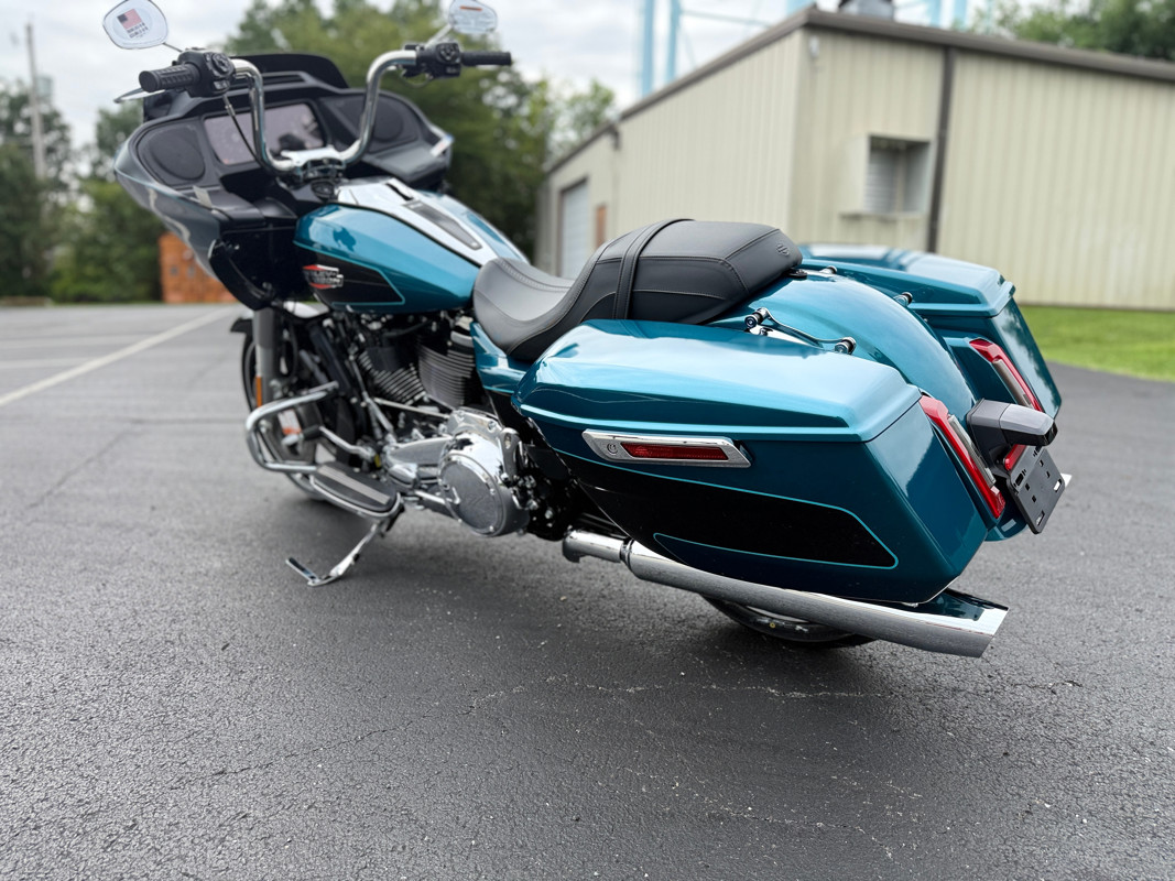 Road Glide®