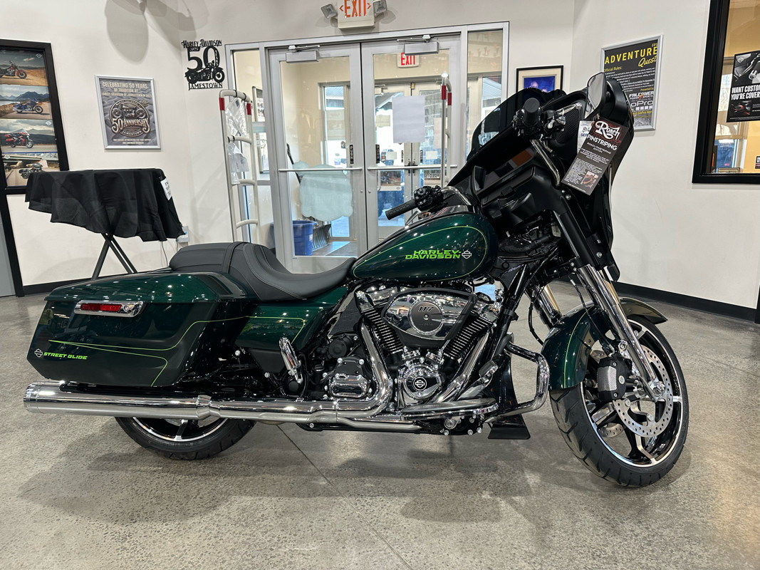 Street Glide®