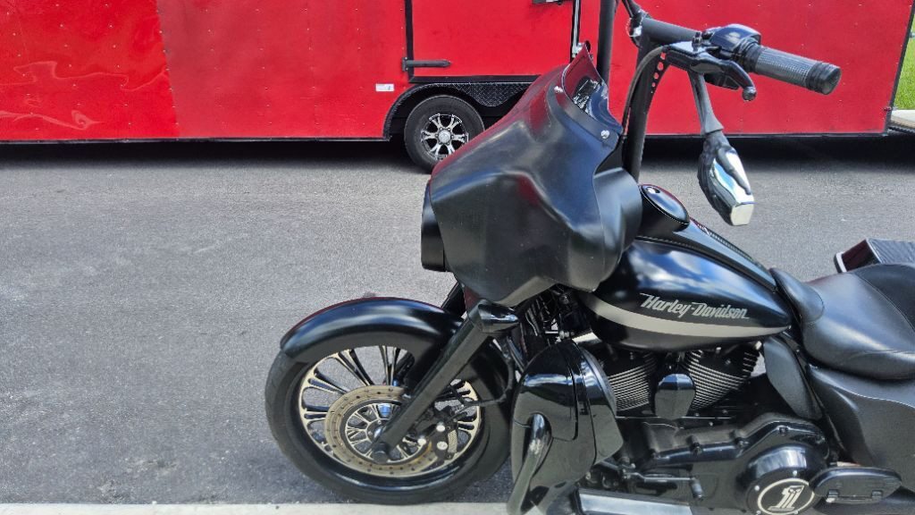 Street Glide®