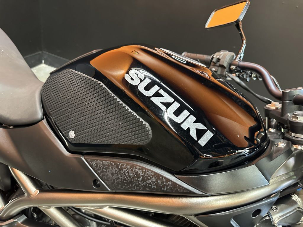 SV650