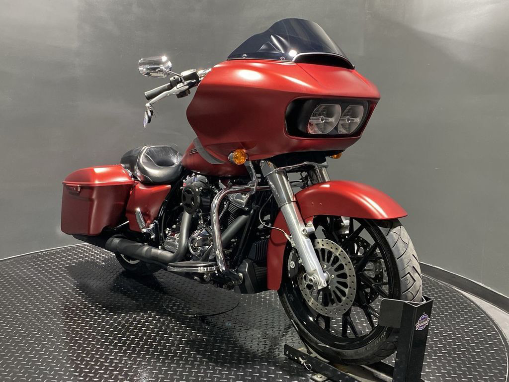 Road Glide®