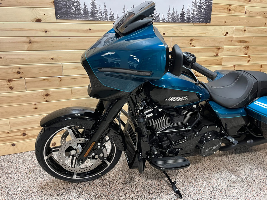 Street Glide®