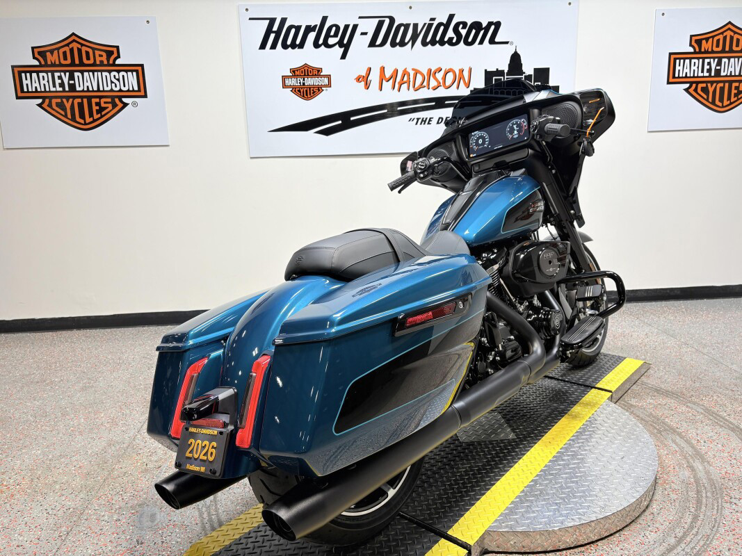 Street Glide®