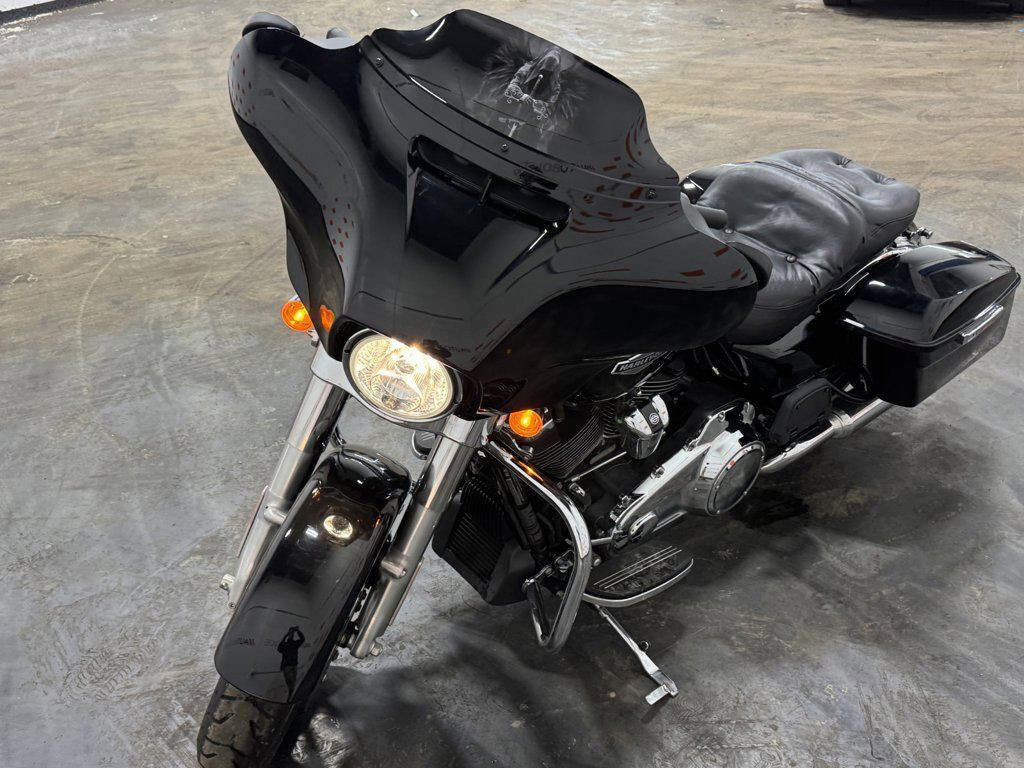 Street Glide®