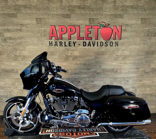 Street Glide®