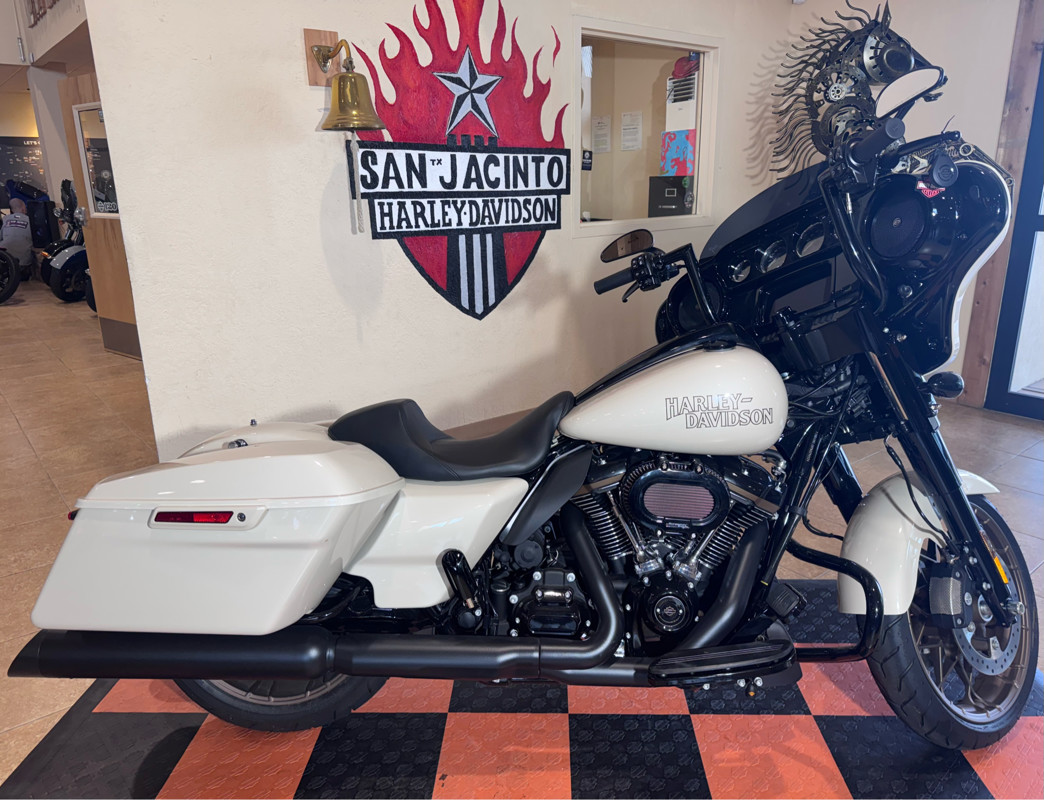 Street Glide® ST