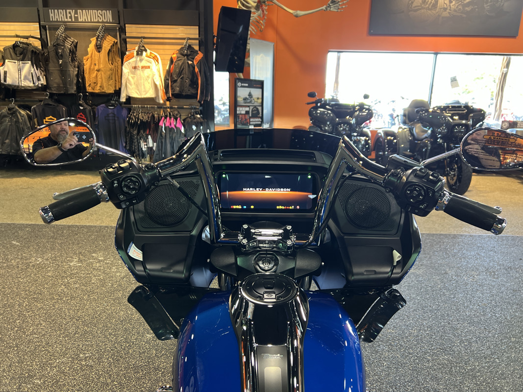 Road Glide®