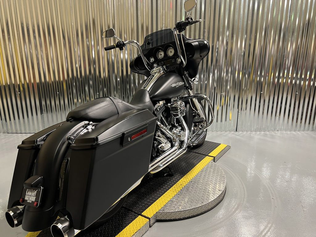 Street Glide®