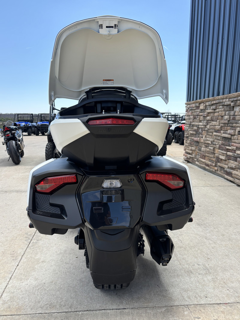 Spyder RT Sea-To-Sky