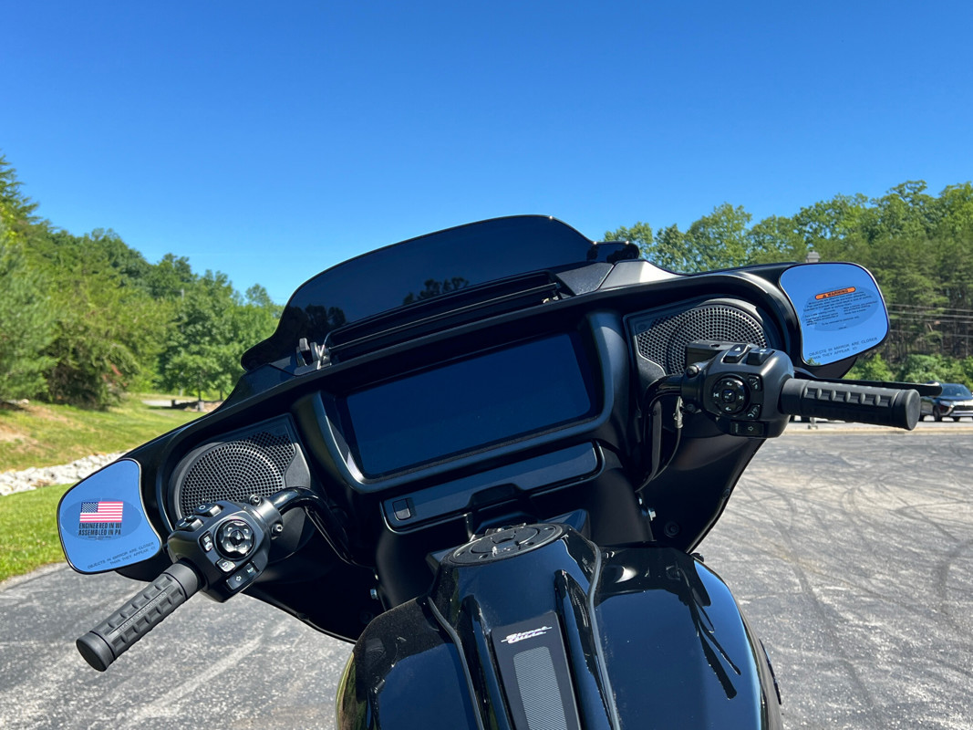 Street Glide®