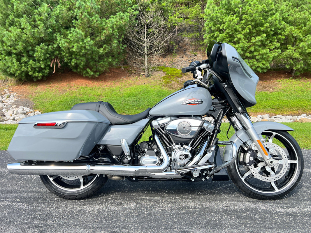 Street Glide®