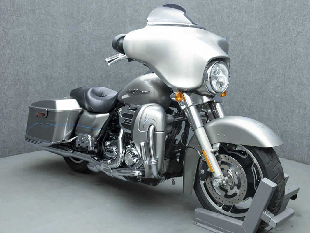 Street Glide®