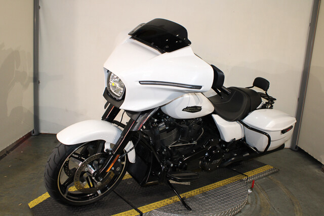 Street Glide®