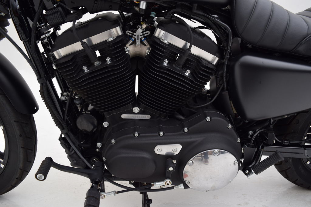 Iron 883®