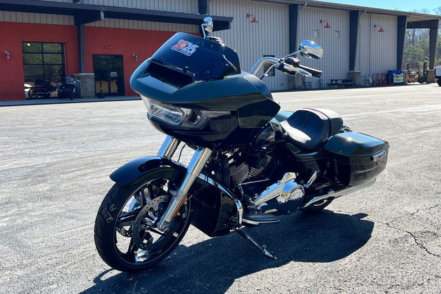 Road Glide®