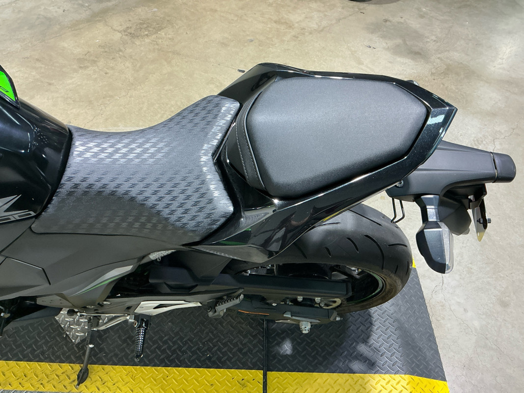 Z800 ABS