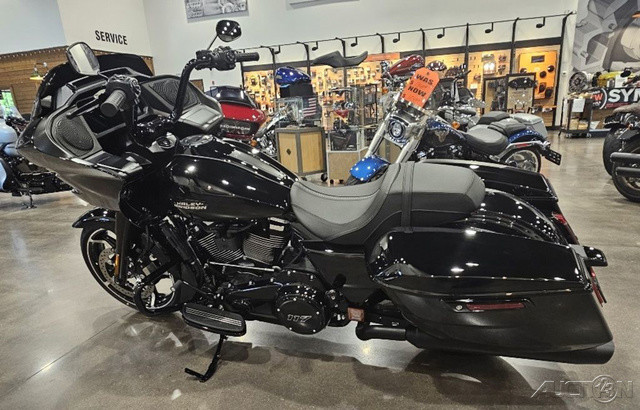 Road Glide®