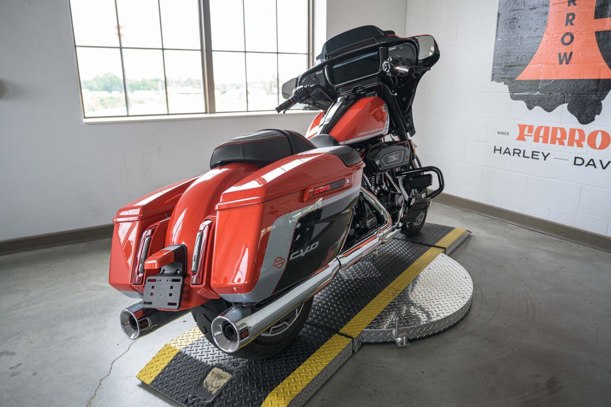 CVO® Street Glide®