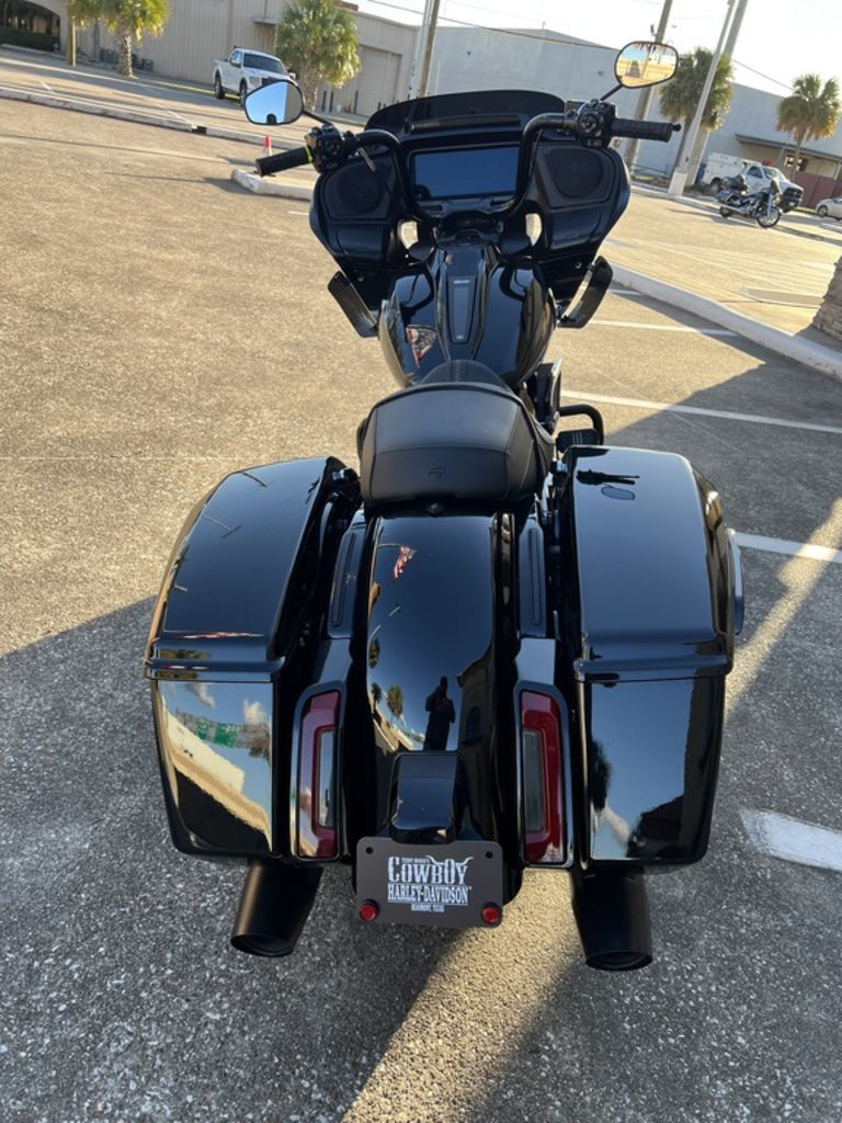 Road Glide®