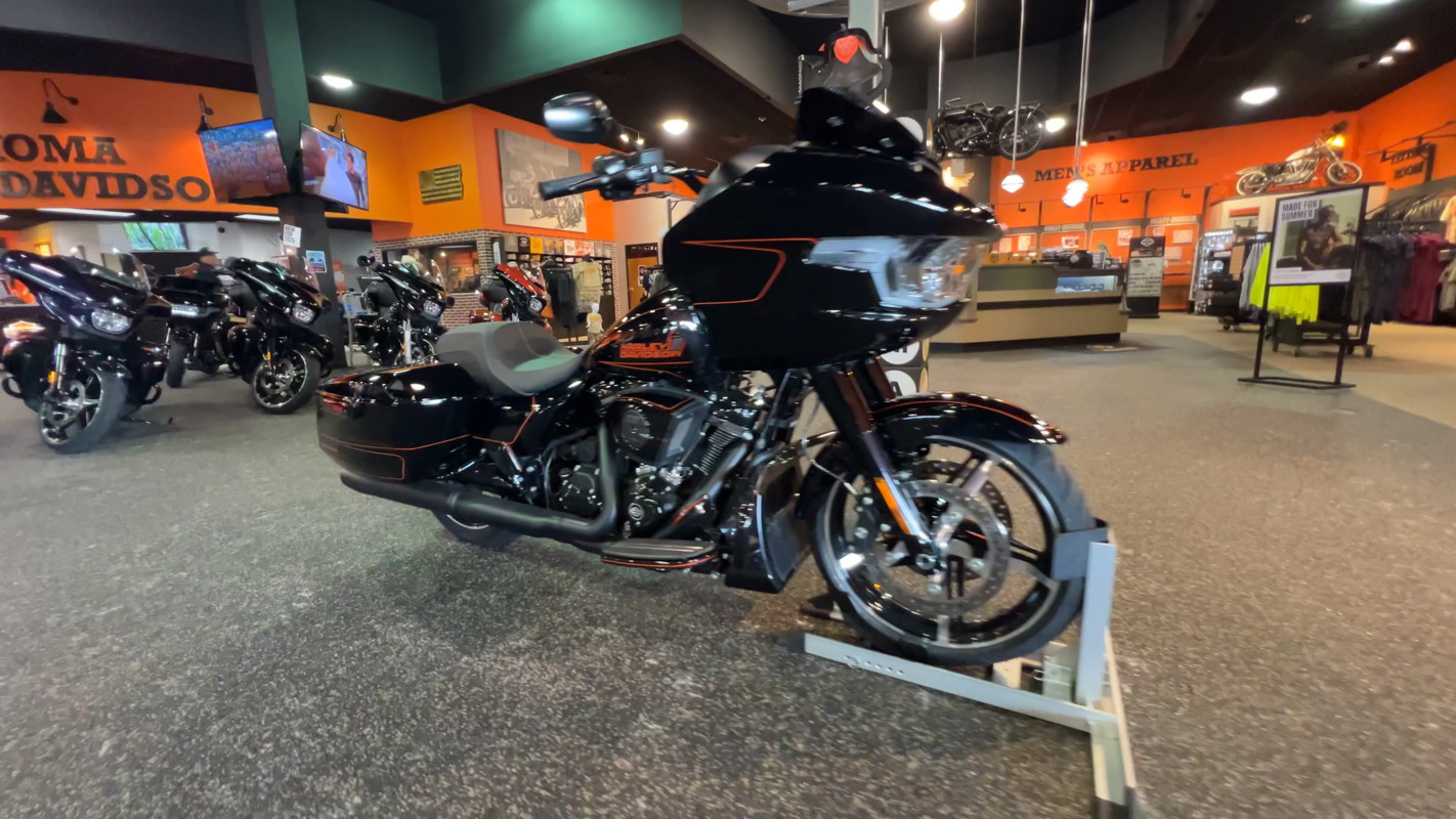 Road Glide®