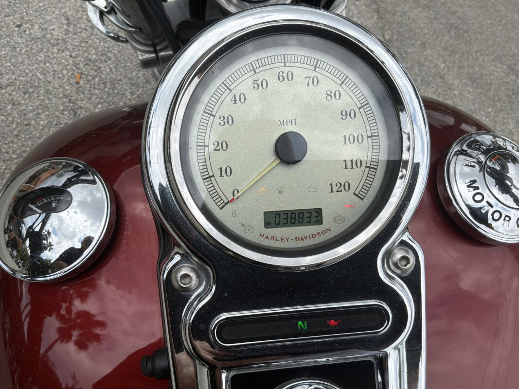 Dyna® Super Glide® Custom