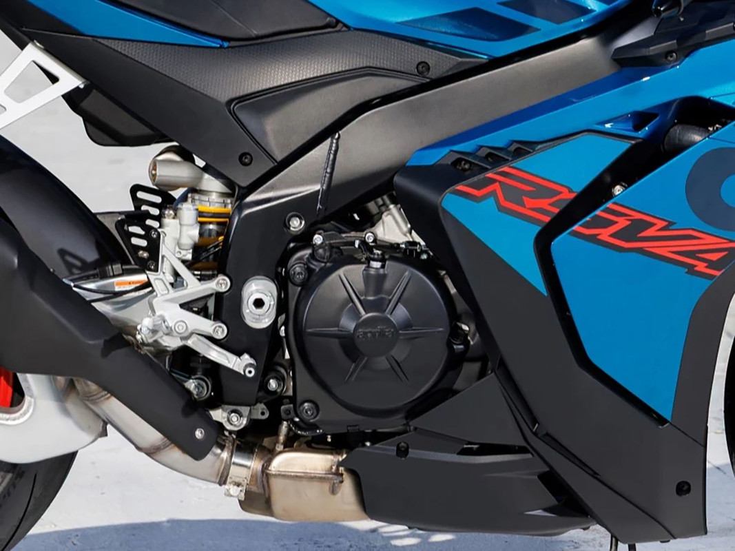 RSV4 1100
