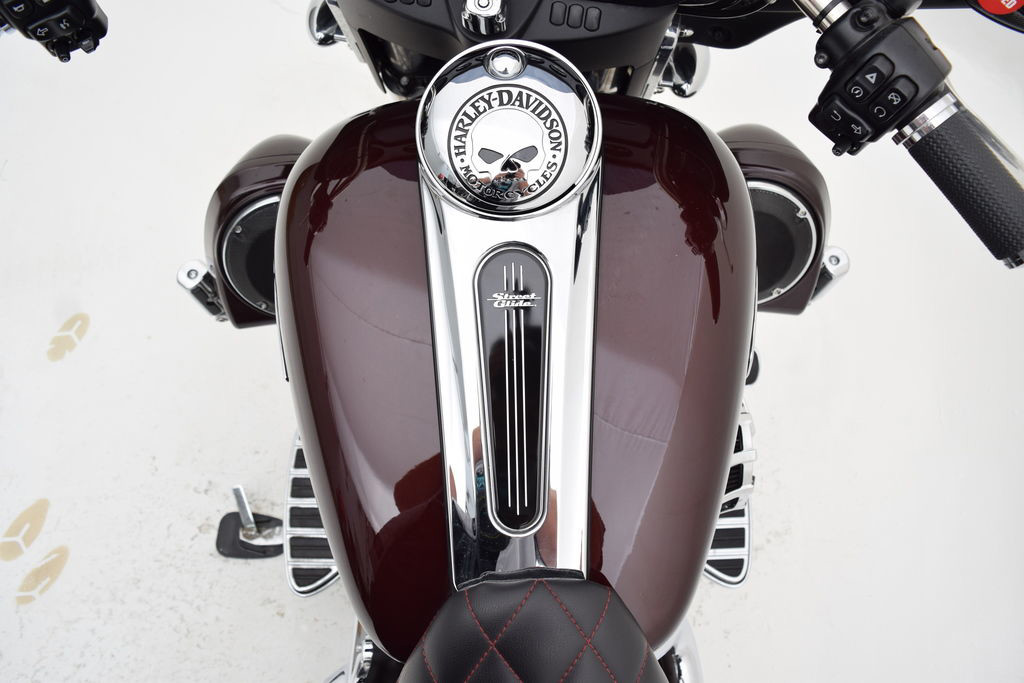 Street Glide®