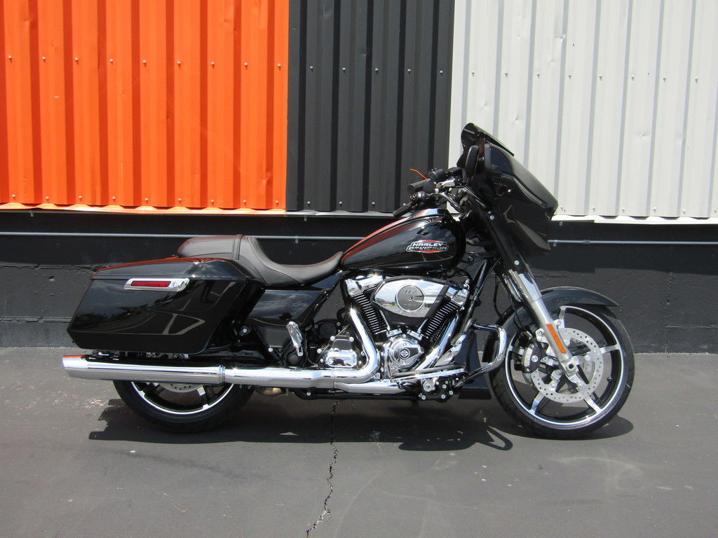 Street Glide®